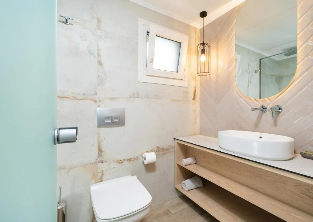 Tiara Holidays - Iliorama Seaside Luxury Suites & Apartments - Maisonette - bathroom